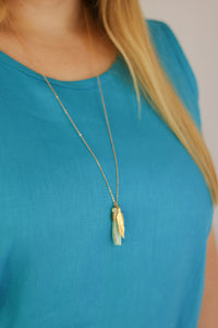 🇨🇦 Naked Sage Bright Gold Crystal Necklace