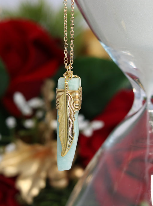 🇨🇦 Naked Sage Bright Gold Crystal Necklace